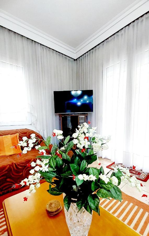 "Home Sweet Home" 3 Bedrooms Big House 110M Free Indoor Parking! Tesalónica Exterior foto